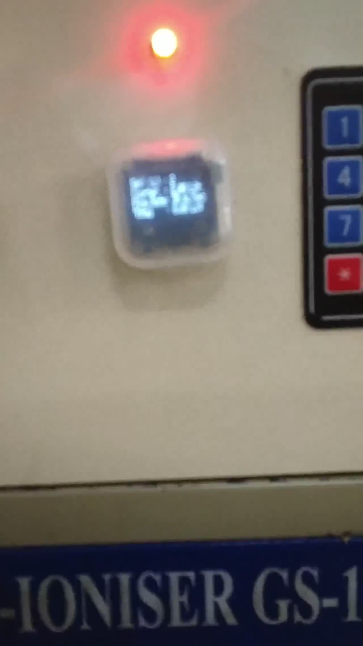 Deionised water dispenser